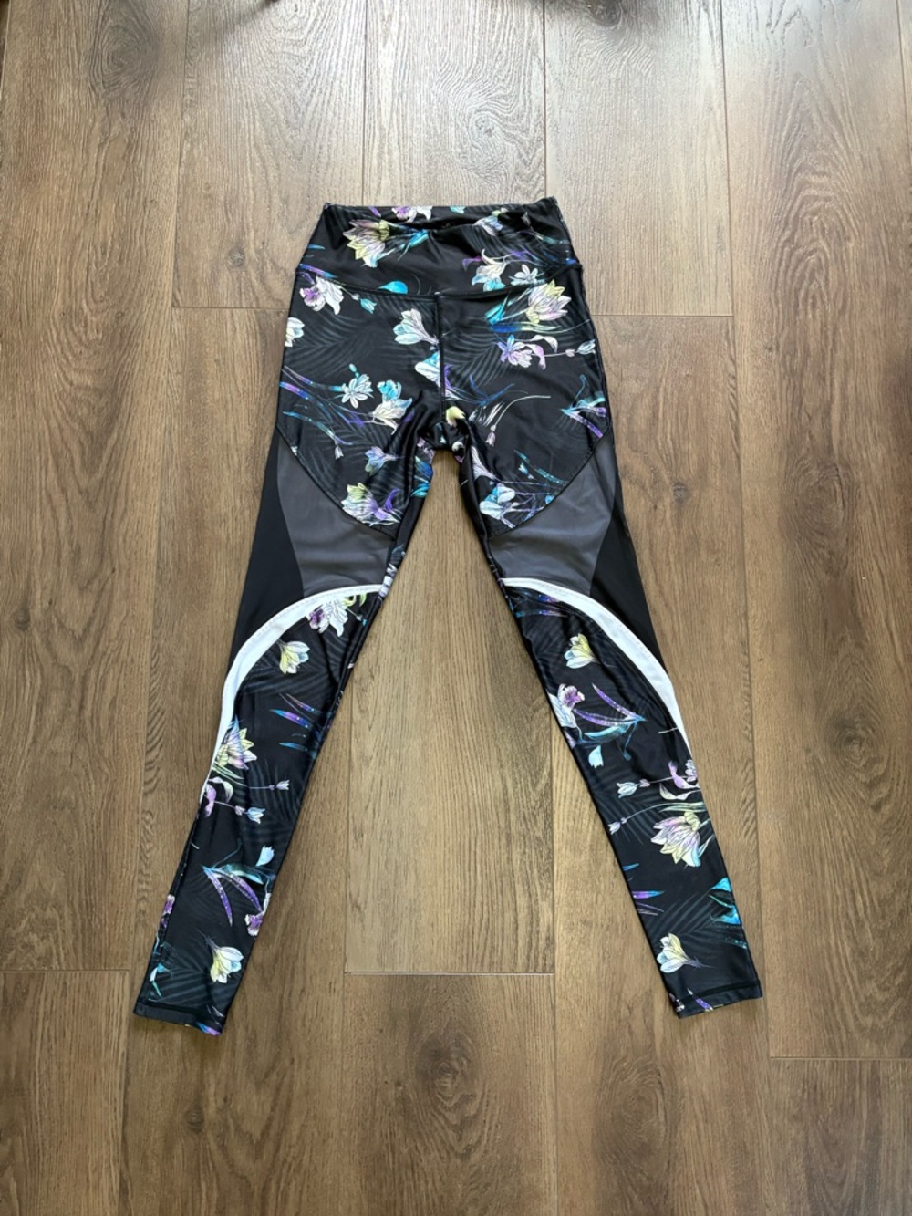 Floral Leggings with Mesh on the Sides Size Small Active Wear